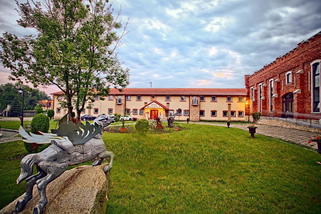 Hotel Na Podzamczu Tarnowskie Gory Exterior photo