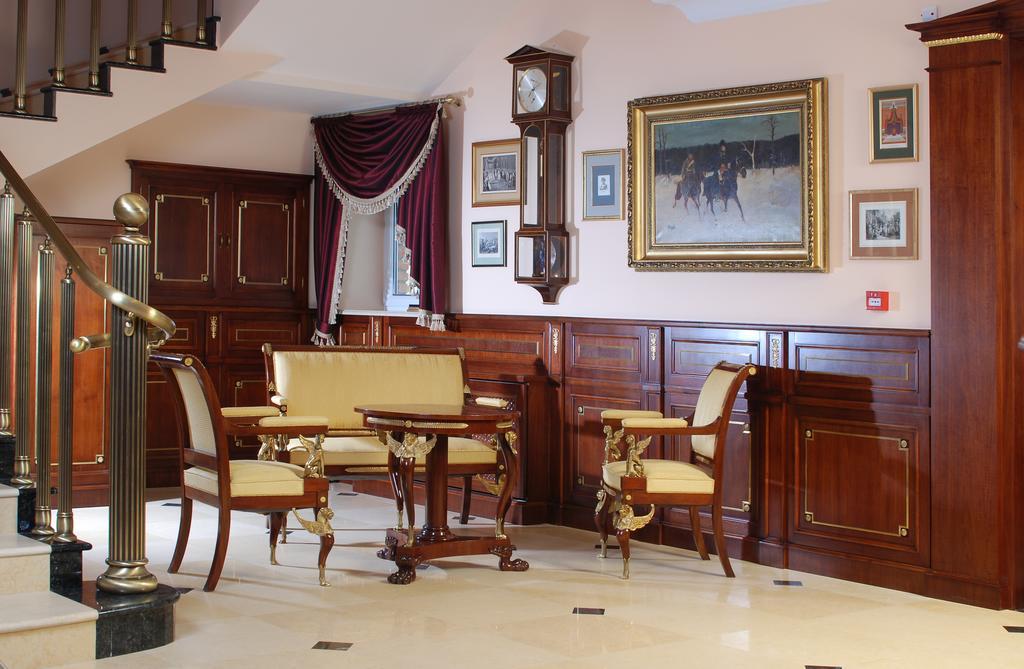 Hotel Na Podzamczu Tarnowskie Gory Exterior photo