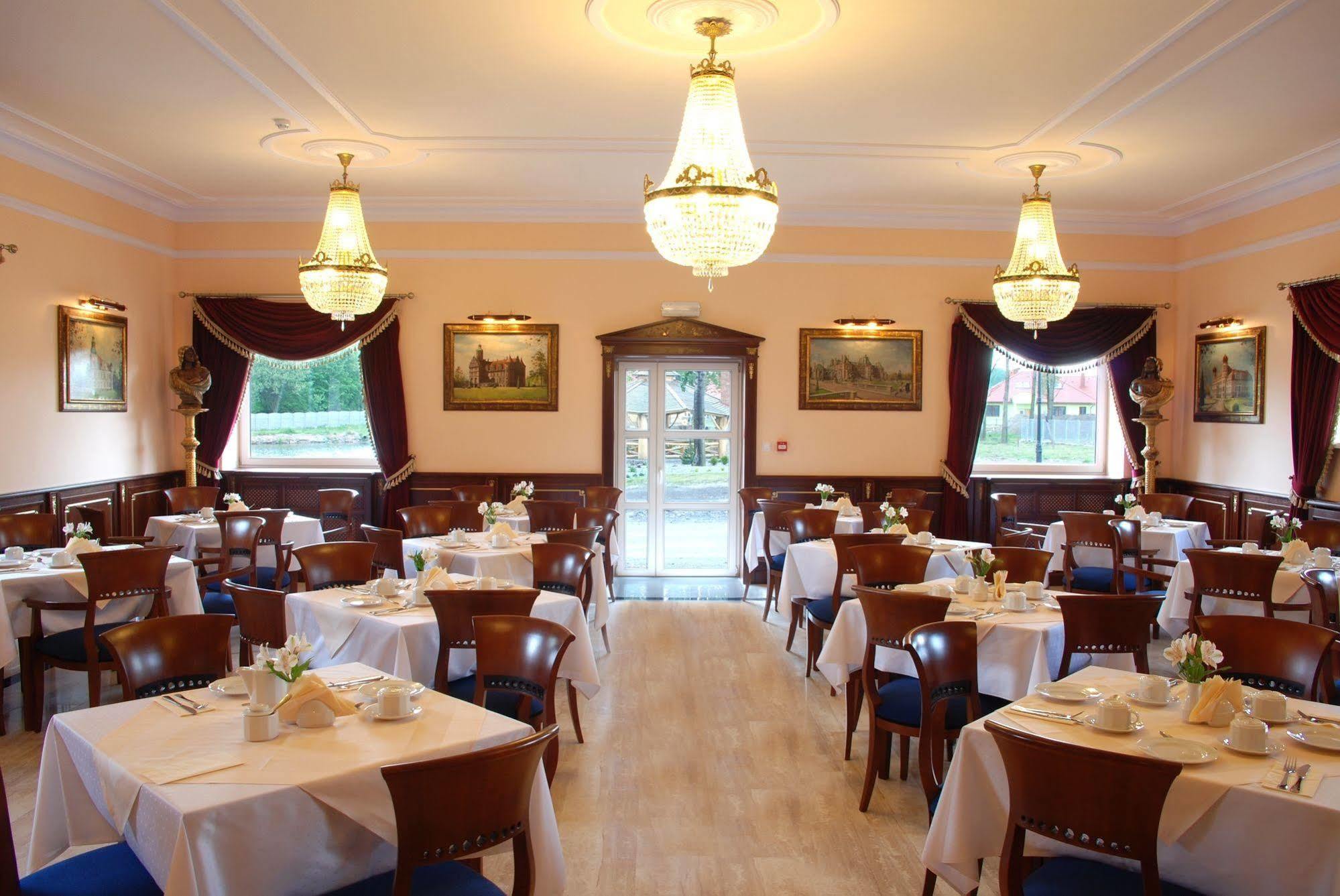 Hotel Na Podzamczu Tarnowskie Gory Exterior photo